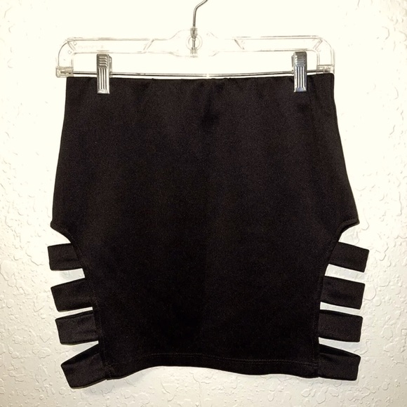 Black Hot Gal Mini Skirt Slit Sides CutOut Sketch Party Club Gothic Juniors Sz M - Picture 2 of 7